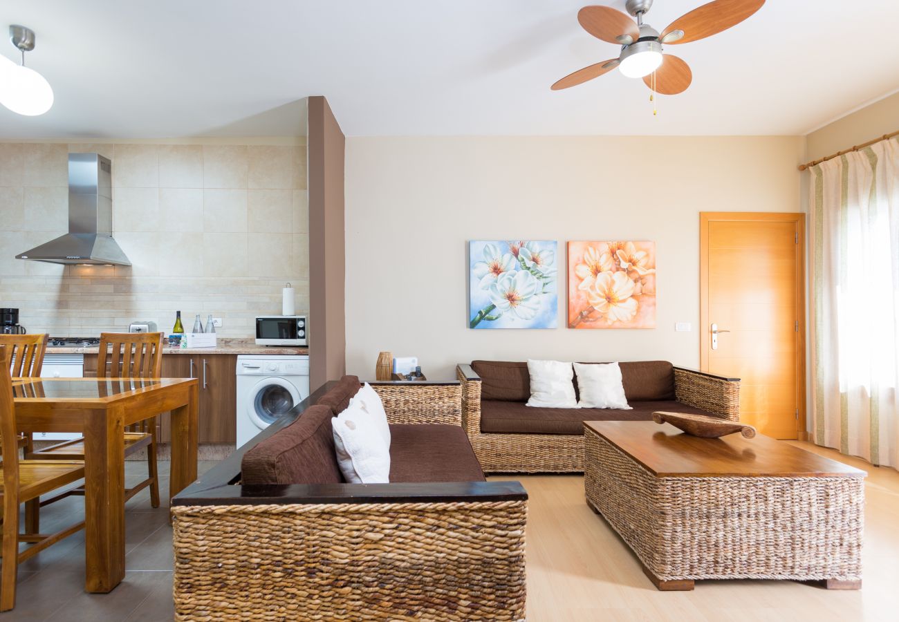 bonito salón moderno apartamento tenerife vista montaña bonito salón moderno apartamento tenerife vista montaña