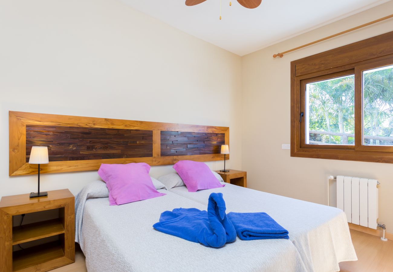 habitación parental en un bonito y tranquilo apartamento tenerife habitación parental en un bonito y tranquilo apartamento tenerife